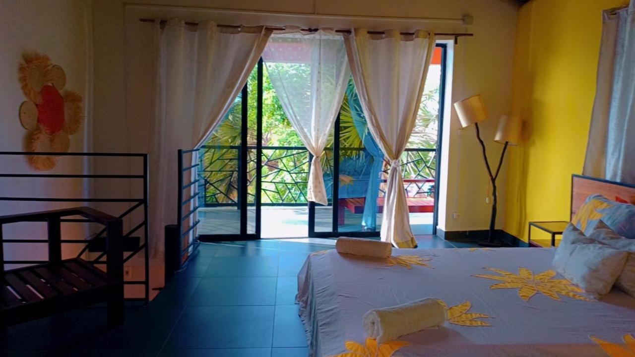 Le Jardin Des Delices Hotell Mahajanga Eksteriør bilde